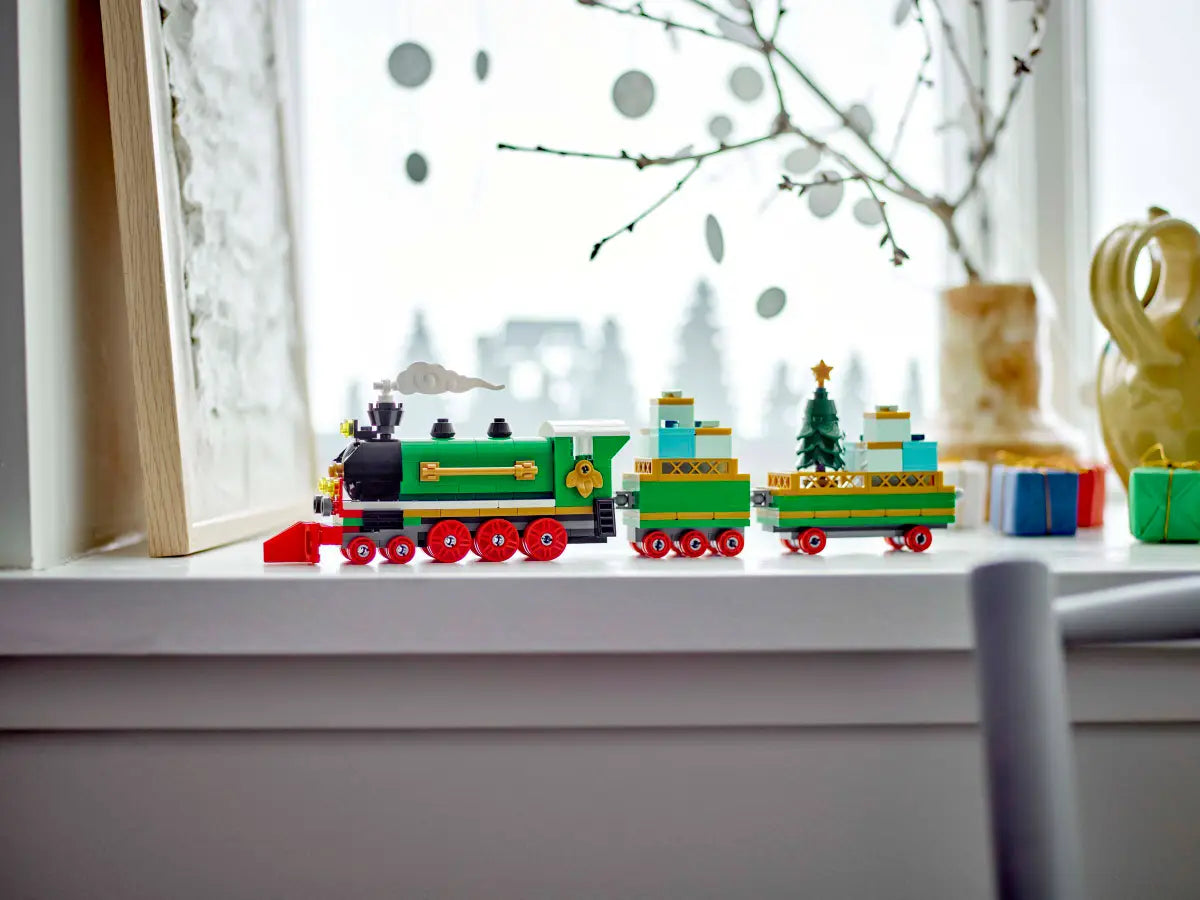 40700 Winter Holiday Train